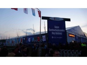 Cumhurbaşkanı Erdoğan ilk iftarını depremzedelerle açtı