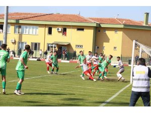 Döşemealtı, galibiyetle başladı