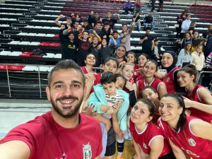 Kadın Voleybol Ligi’nde Şampiyon Manavgat Belediyespor