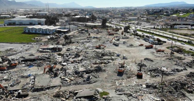 40 yıllık emekleri 40 saniyede enkaz oldu