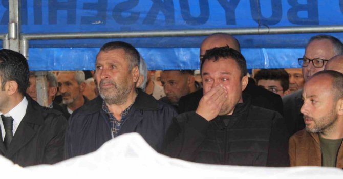 Ümmühan ve Dilek öğretmen son yolculuğuna uğurlandı