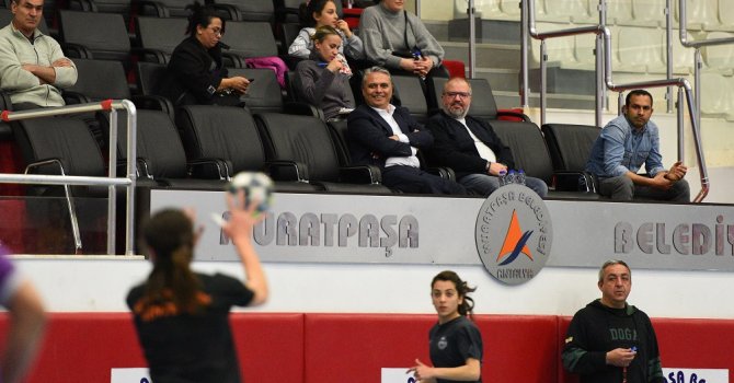 Antrenmanı Başkan Uysal da izledi