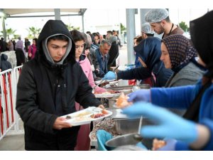 Manavgat halkı iftarlarda buluşmaya devam ediyor