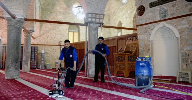 Kepez’den Antalya’ya cami temizliği hizmeti