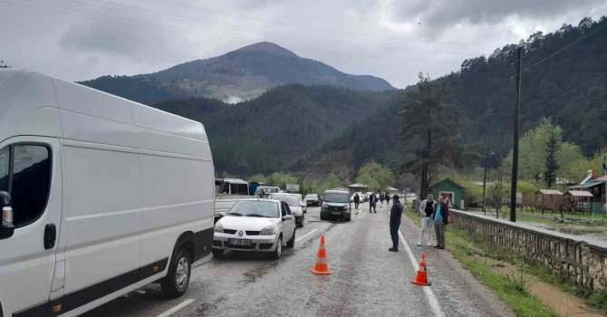 4 öğretmene mezar olan bölgede yine heyelan yaşandı