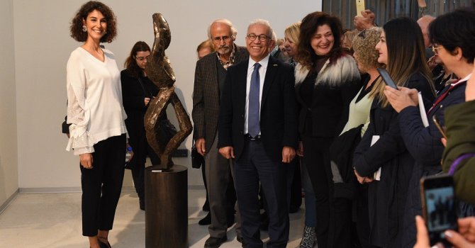 Arzum Onan’ın ‘Kadın’ sergisi Muratpaşa’da