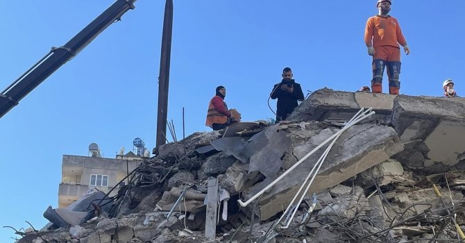 Depremde enkazdan yaralı olarak çıkarılmıştı hayatını kaybetti
