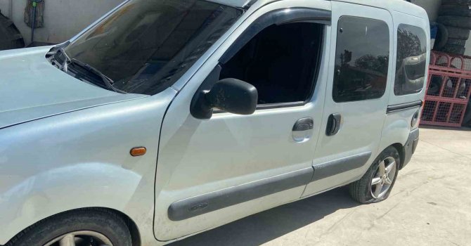 3 kişi tarafından yolu kesilip av tüfeğiyle vuruldu