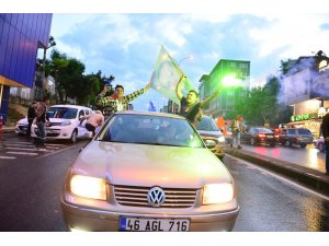 Kahramanmaraş’ta Erdoğan’ın zaferi kutlandı