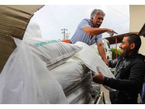 Büyükşehir çiftçiye kaolin kili dağıttı