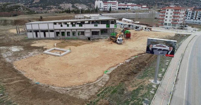 Elmalı Otobüs Terminali hızla yükseliyor