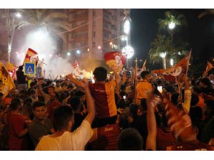 Galatasaray’ın şampiyonluğu Adana’da coşkuyla kutlanıyor