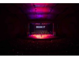 Depremde 7 üyesini kaybeden Antakya Medeniyetler Korosu, Mersin’de konser verdi