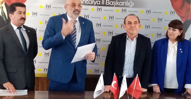 Tayfur yetki belgesini aldı