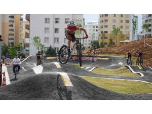 Kahramanmaraşlı Milli pedallar büyükşehirin parkurunda piste çıktı