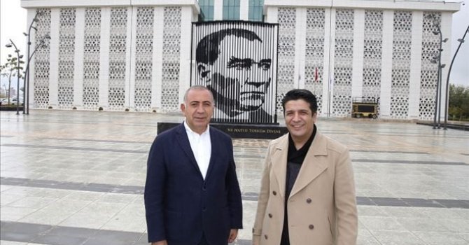 BAŞKAN YENİDEN ADAY OLABİLMEK İÇİN ANKARA'YA KAMP KURDU