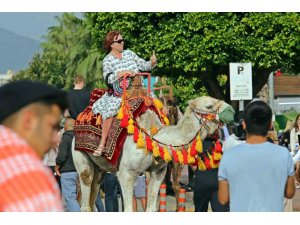 Antalya’da turistleri hayran bırakan Yörük Göçü