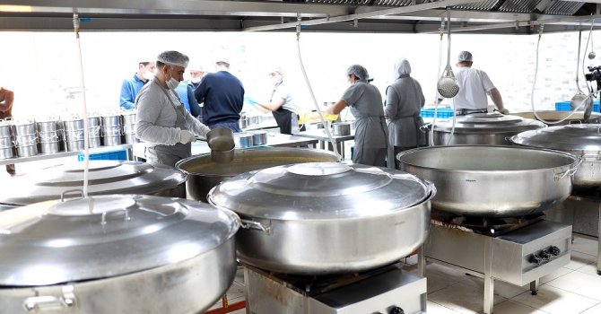 Büyükşehir'den sağlık çalışanlarına yemek desteği