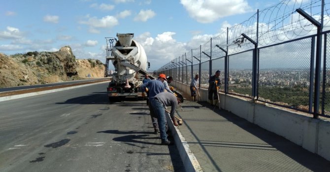 Alparslan Türkeş Bulvarı’nın kaldırımları da tamam