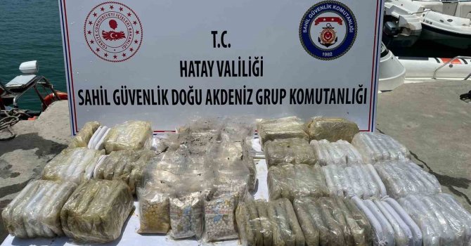 Hatay’da 43 bin adet uyuşturucu hap, 26 kilo takoz esrar ele geçirildi