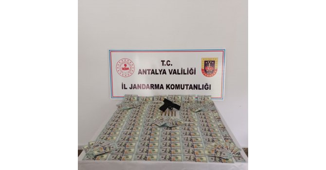 Antalya’da 85 bin sahte dolar ele geçirildi