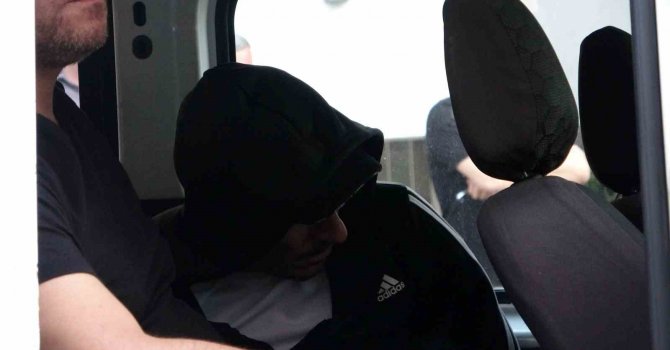 Kocasının darp ettiği 3 çocuk annesi kadın ambulansta öldü