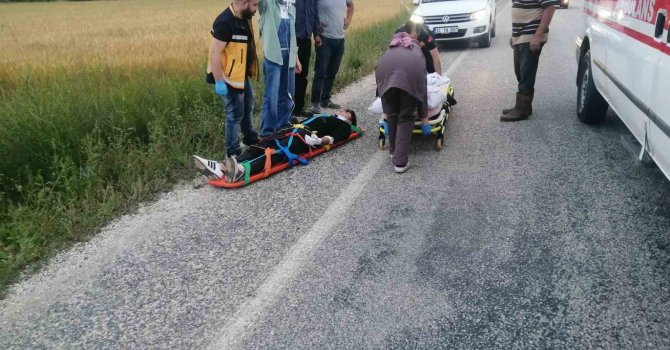 Motosikletler kafa kafaya çarpıştı: 4 yaralı