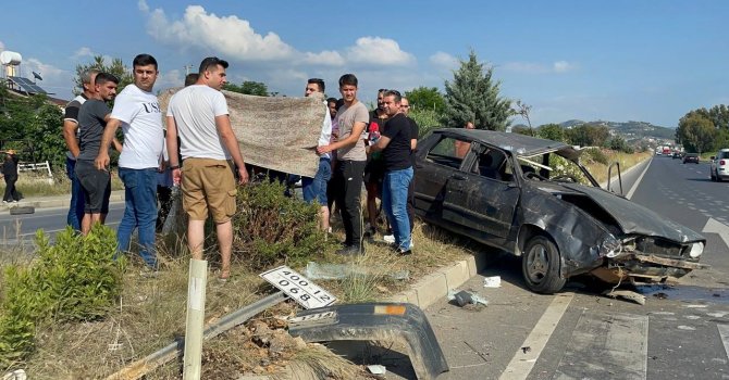 Yaralıları güneşten korumak için battaniye kullandılar
