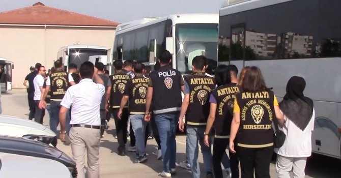 Antalya merkezli 10 ilde 2 milyon TL’lik sanal arkadaşlık sitesi operasyonu