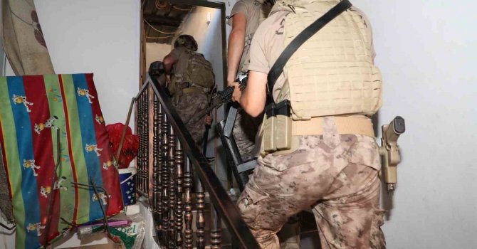 Mersin’de torbacılara şafak operasyonu: 37 gözaltı