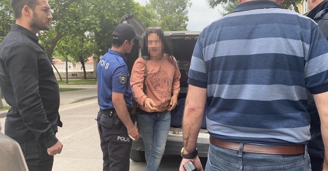 Alkollü şahıs polis ekiplerine küfrederek zorluk çıkardı