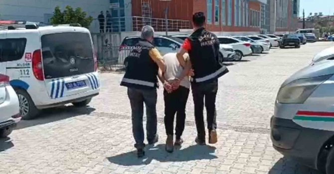 Hatay’da hasarlı binalardan hırsızlık yapan şüpheli tutuklandı