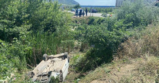 Otomobil dere yatağına düştü, 3’ü çocuk 4 kişi yaralandı