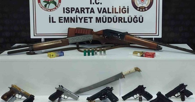 Isparta’da ‘Kukla’ operasyonunda 8 şüpheli yakalandı