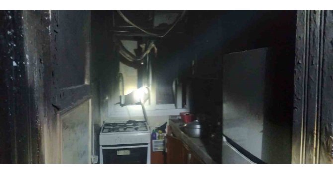 Tarsus’ta ev yangını, bir ev kullanılmaz hale geldi