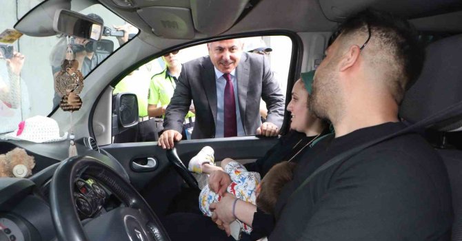 Vali Elban bayram denetimine katıldı, vatandaşları uyardı