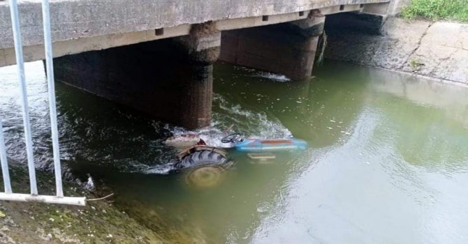 Traktörle sulama kanalına düşen genç hayatını kaybetti