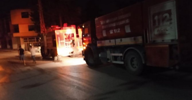 Hatay’da çadır yangını etrafa sıçramadan söndürüldü