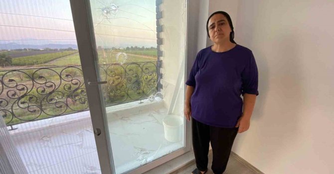 2 çocuk annesi kadın, sabaha karşı evine yapılan pompalı tüfekli saldırıda dehşeti yaşadı