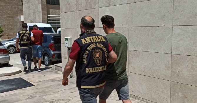 Antalya’da nitelikli dolandırıcılık şüphelileri tutuklandı