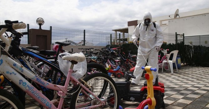 Döşemealtı Belediyesi’nden sitelere dezenfeksiyon