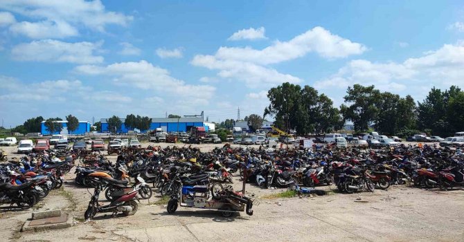 Borçlarını ödemek için yediemine verdikleri araçları kayboldu