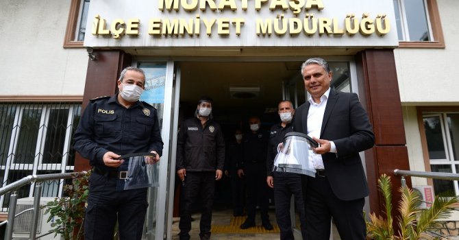 Emniyet görevlilerine siperlikli yüz maskesi