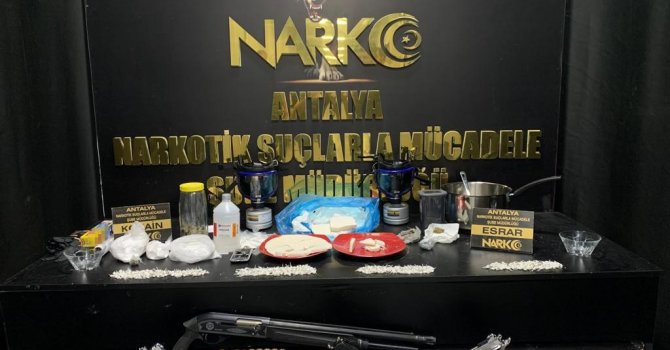 Antalya’da polisten zehir tacirlerine Haziran darbesi