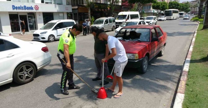 Otomobilin çarptığı yaya yaraladı