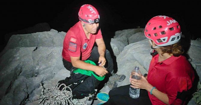 Antalya’da antik kentte mahsur kalan şahıs kurtarıldı