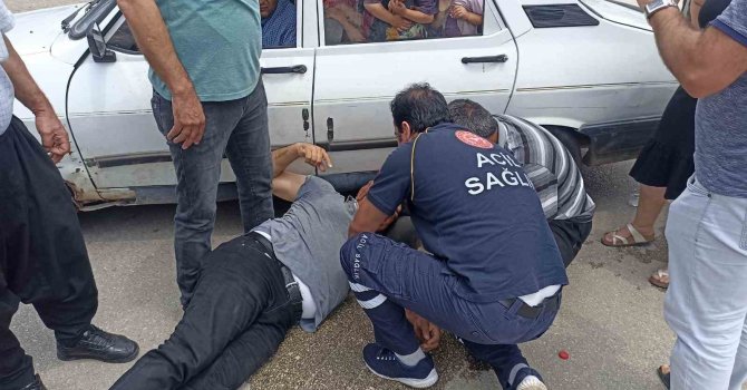 Otomobille çarpışan motosikletin sürücüsü yaralandı