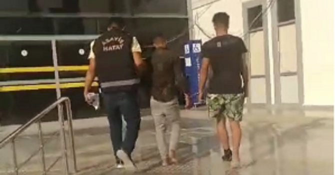Hatay’da yakalanan 2 hırsızlık şüphelisi tutuklandı