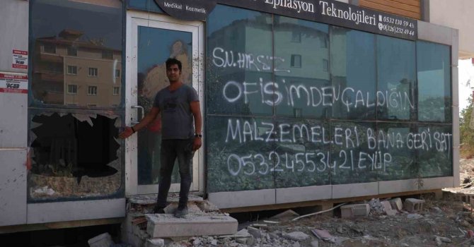 İş yerini soyan hırsıza sayın diye seslendi malzemelerini geri istedi
