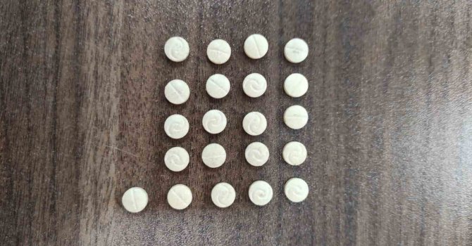 Hatay’da bir şüpheli uyuşturucu ve ruhsatsız silahla yakalandı